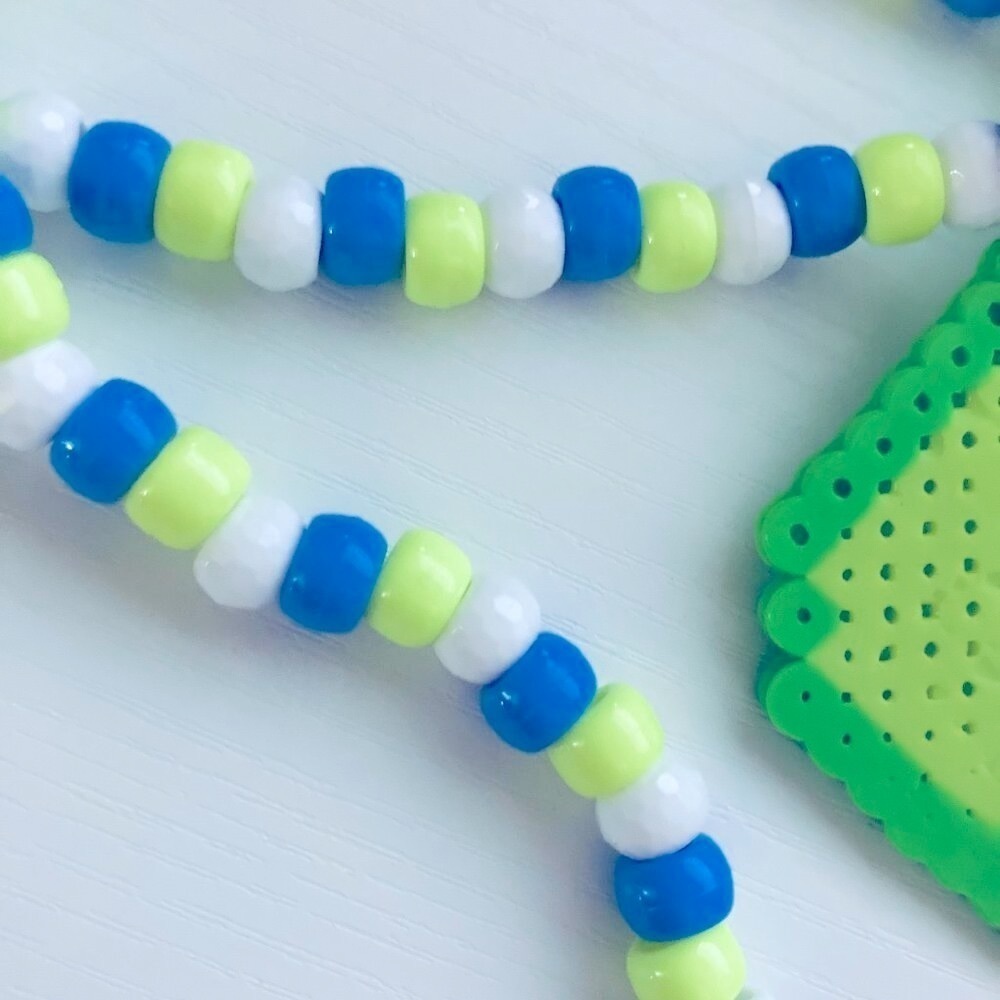 🌀 Free Bear Hugs | Gummy Bear Kandi Perler Necklace - Picture 2 of 2
